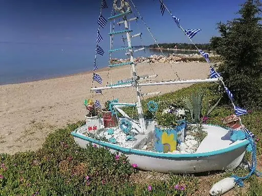 Porto Almira Beachfront Apartments 尼基季