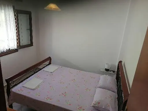 Porto Almira Beachfront Apartments 尼基季
